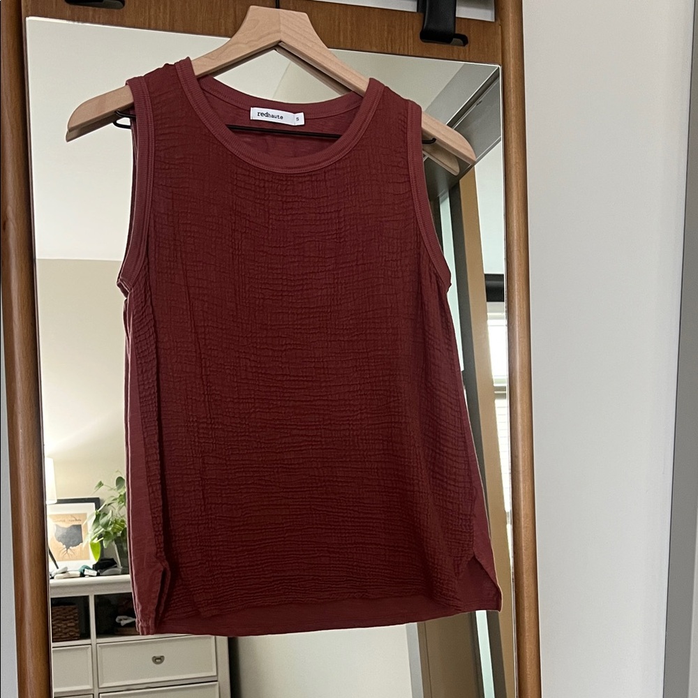 Women's Sleeveless Top